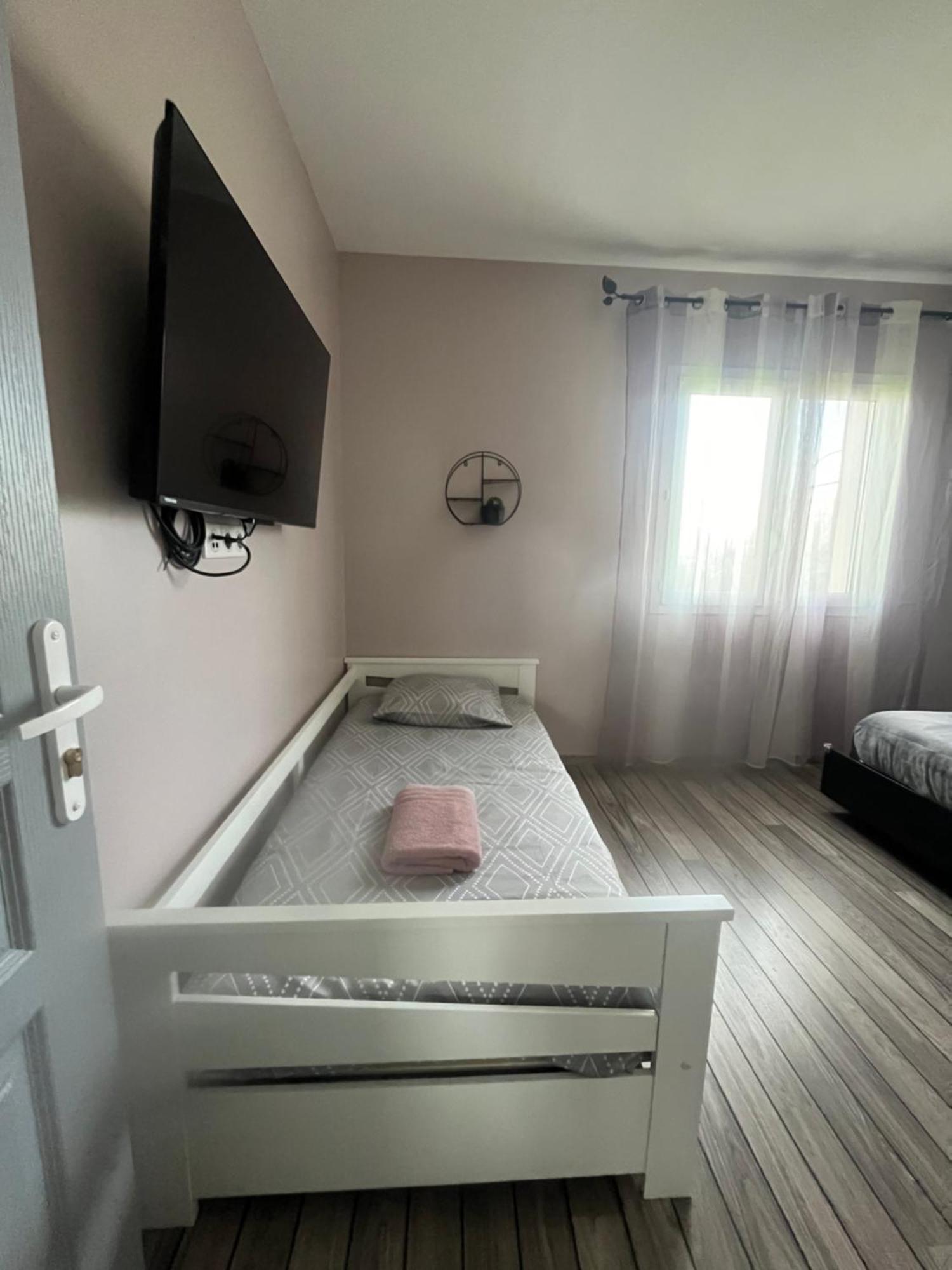 Chambres D'Hotes Chez Estelle Crêches-sur-Saône Exteriör bild